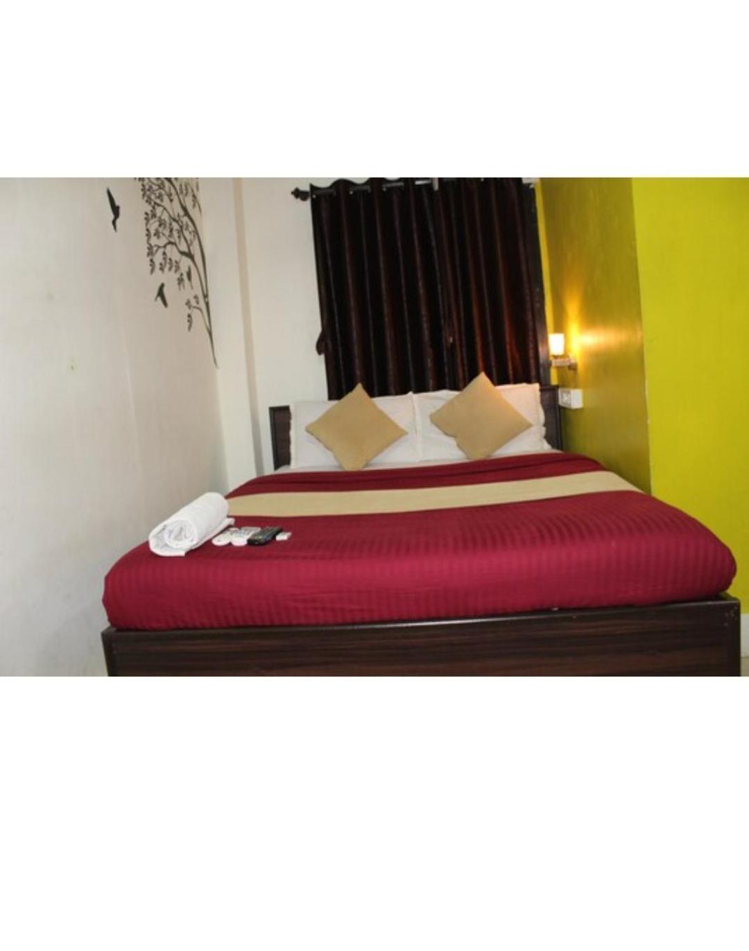 Hotel Saffron Inn Βομβάη Εξωτερικό φωτογραφία