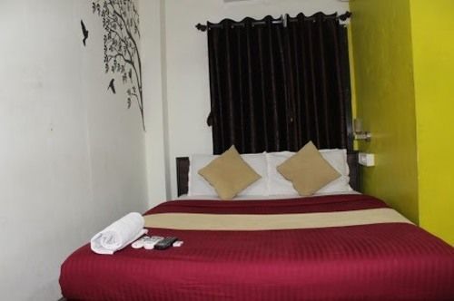 Hotel Saffron Inn Βομβάη Εξωτερικό φωτογραφία